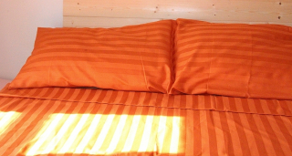 LUXUSNÍ SAMETOVÉ prostěradlo 90x220x25 cm, prodloužené, barva SAM 16-fialová